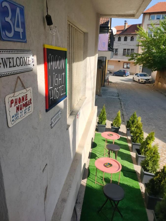Moonlight Hostel Приштина Экстерьер фото